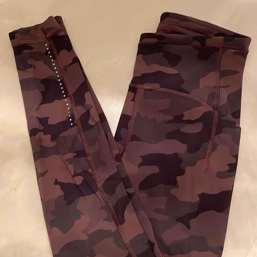 Lululemon yoga pants